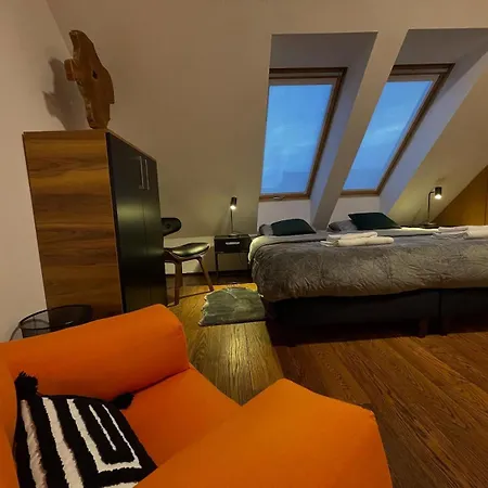 Three Stories Apartment, 3br, Old Center, Castle View And Terrace *