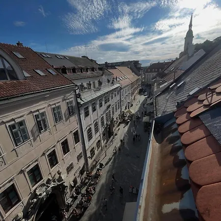 Three Stories Apartment, 3br, Old Center, Castle View And Terrace *