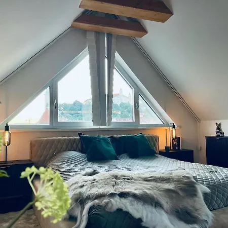 Apartmán Three Stories In Old Center With Castle View And Terrace *