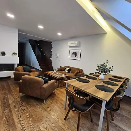 Apartmán Three Stories In Old Center With Castle View And Terrace